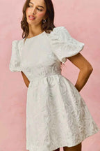 SO ME Jacquard Mini Dress White Floral Bubble Shorts Sleeves 346ca49ad02e4ff6ba299f2f1fad0df5-Max-Origin Trendsi