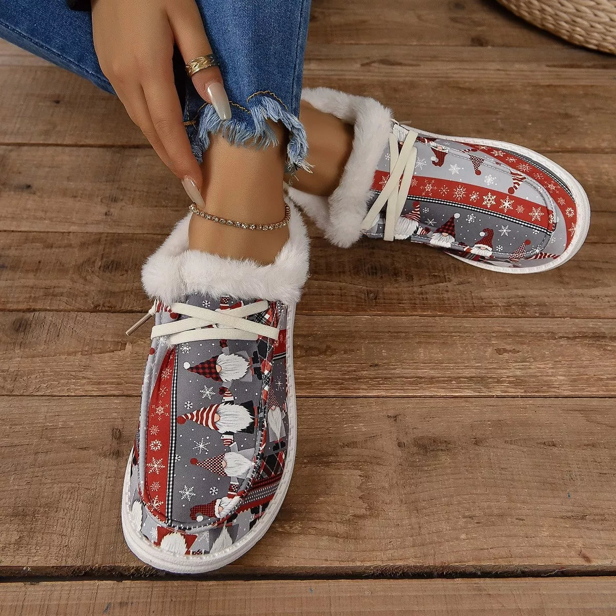 Christmas Women's Sneakers Print Round Toe Canvas Fluff Flats 353a5d4ed45d4ae59f674a253187dca8-Max-Origin Trendsi