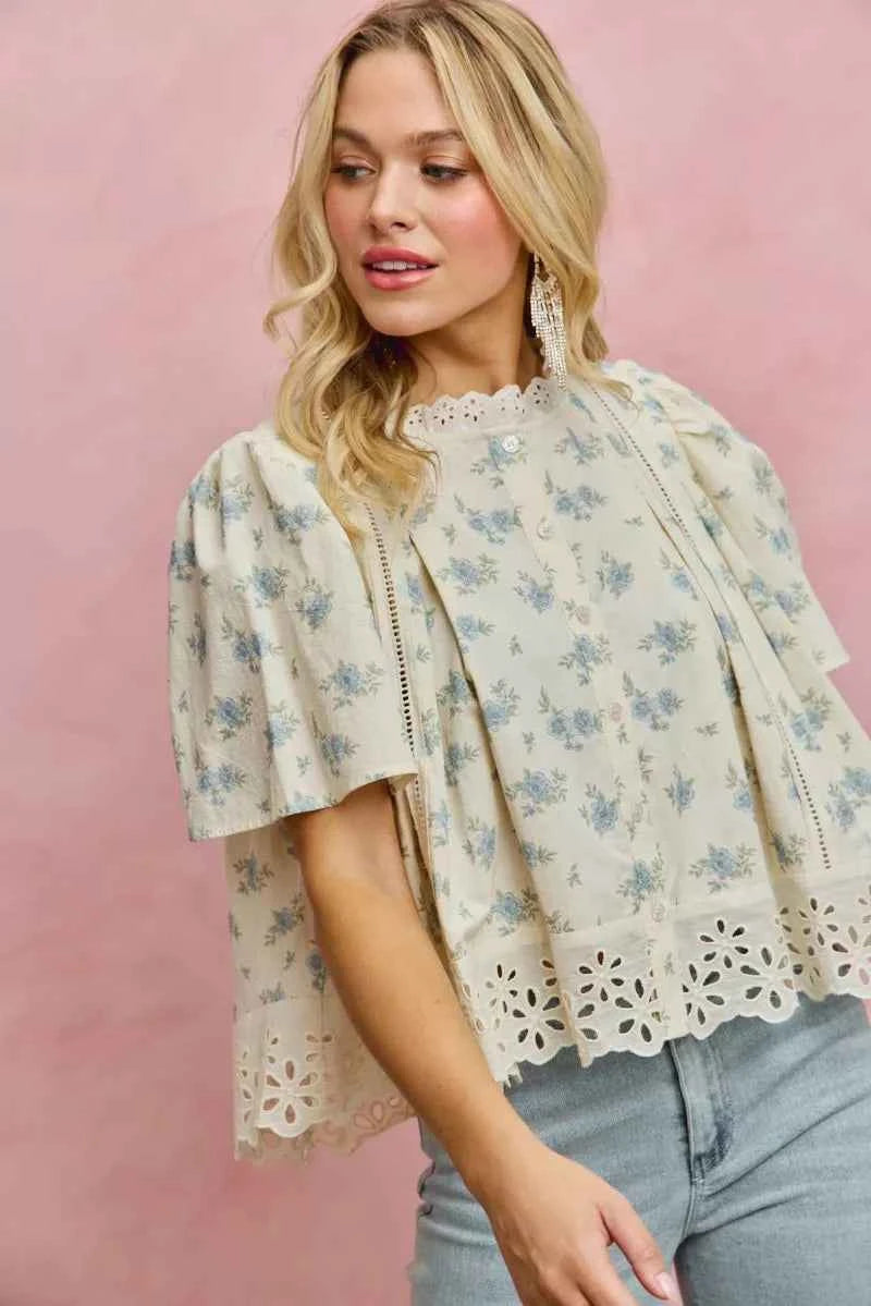 SO ME Floral Print Lace Trim Flutter Sleeves Blouse