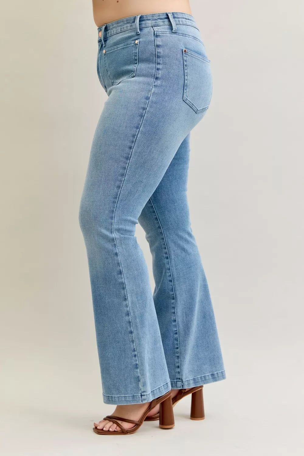 Judy Blue Bootcut Jeans Mid Rise with Contrast Wash & Front Patch Pockets 389676ac-0a6f-439d-9e1d-13e166a6fb95-Max-Origin Trendsi