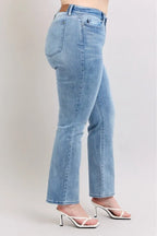 Judy Blue Dad Jeans Plus Size High Waist Medium Wash 3a350ce6-6619-4d3e-9c67-b8e334b3e7fc-Max Trendsi