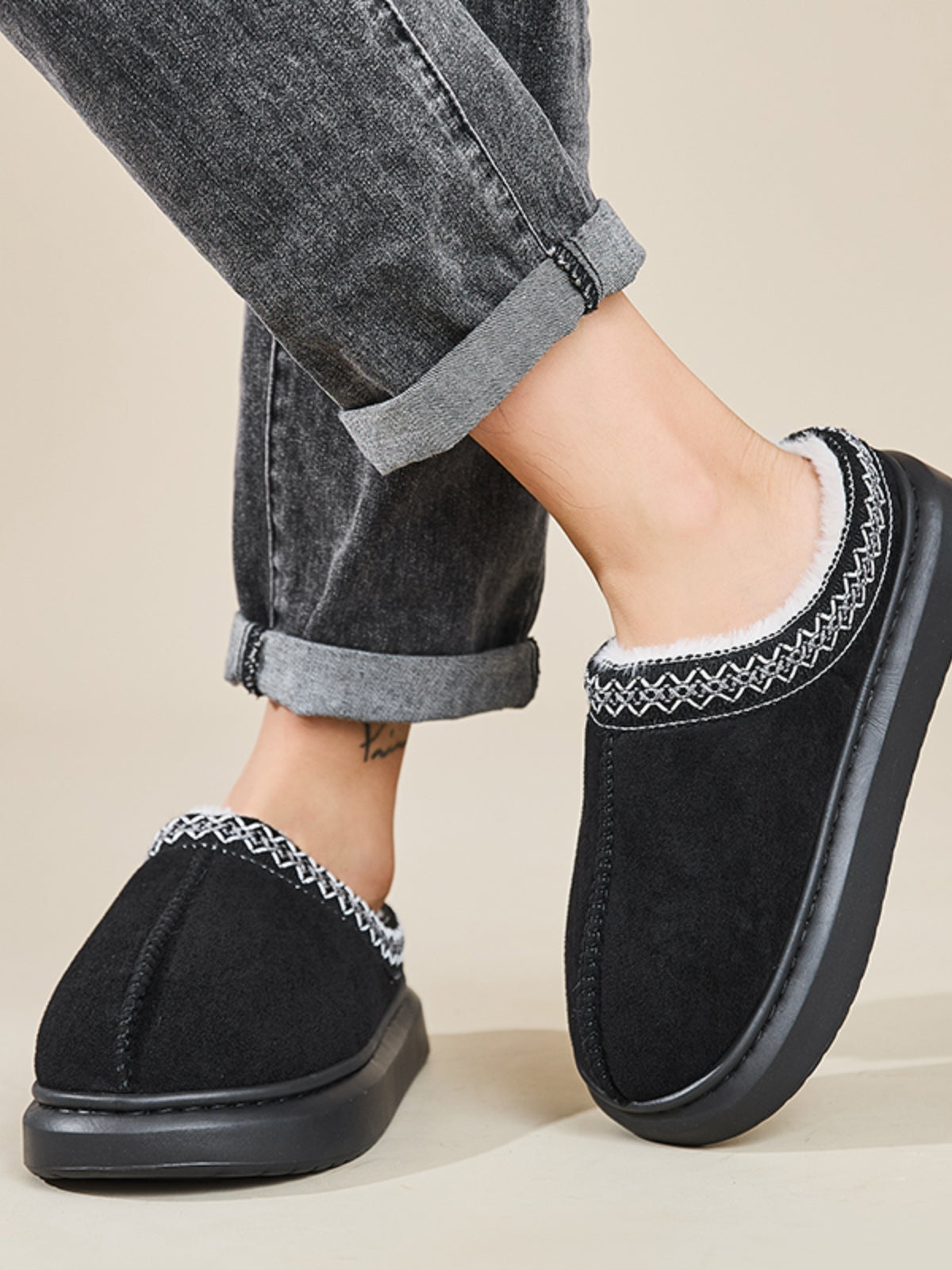 Suede Platform Slippers Faux Fur Lined Women Fashion Casual Rubber Shoes