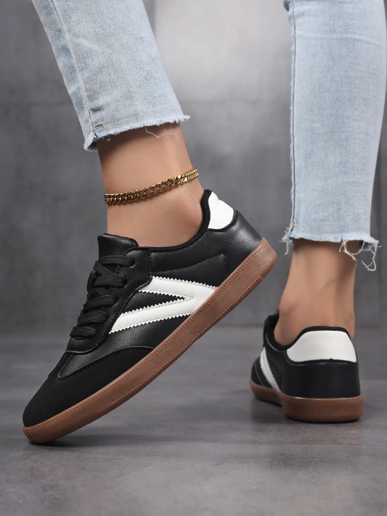 Women's Sneakers Casual V Contrast Round Toe Pu Leather Shoes 3ddce6d588e046d0991c6869d0bb7575-Max-Origin Trendsi