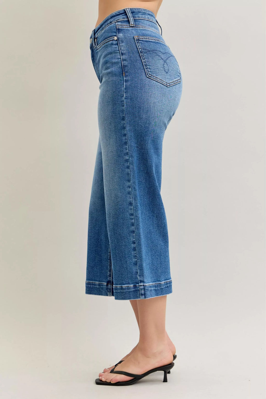 Judy Blue Womens Jeans Crop Wide Leg Mid Rise Denim Pants 3ec80eda6962422eb52c4e586a1db7e4-Max-Origin Trendsi