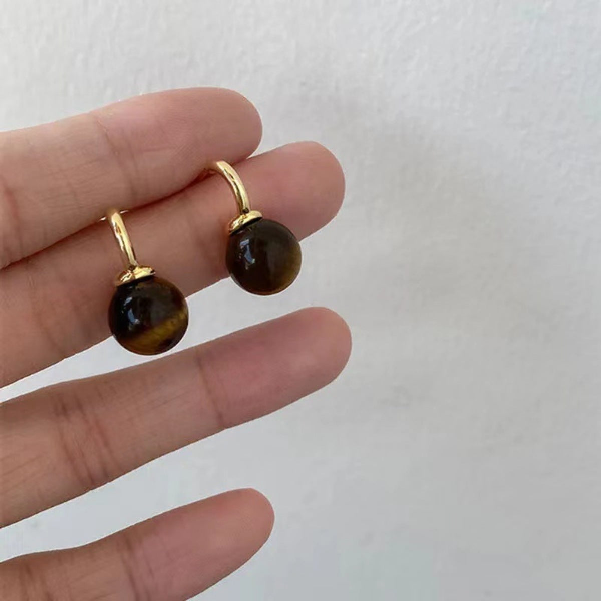 3f9dccaa-a25b-481e-a439-9ed21c102777-Max