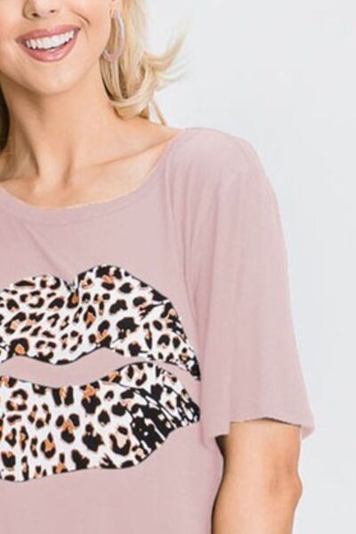 Heimish T-Shirt Leopard Lip Round Neck Plus Size Short Sleeve Top Tees 3fa64169-6d85-45f1-b286-fcc340422157-Min Trendsi