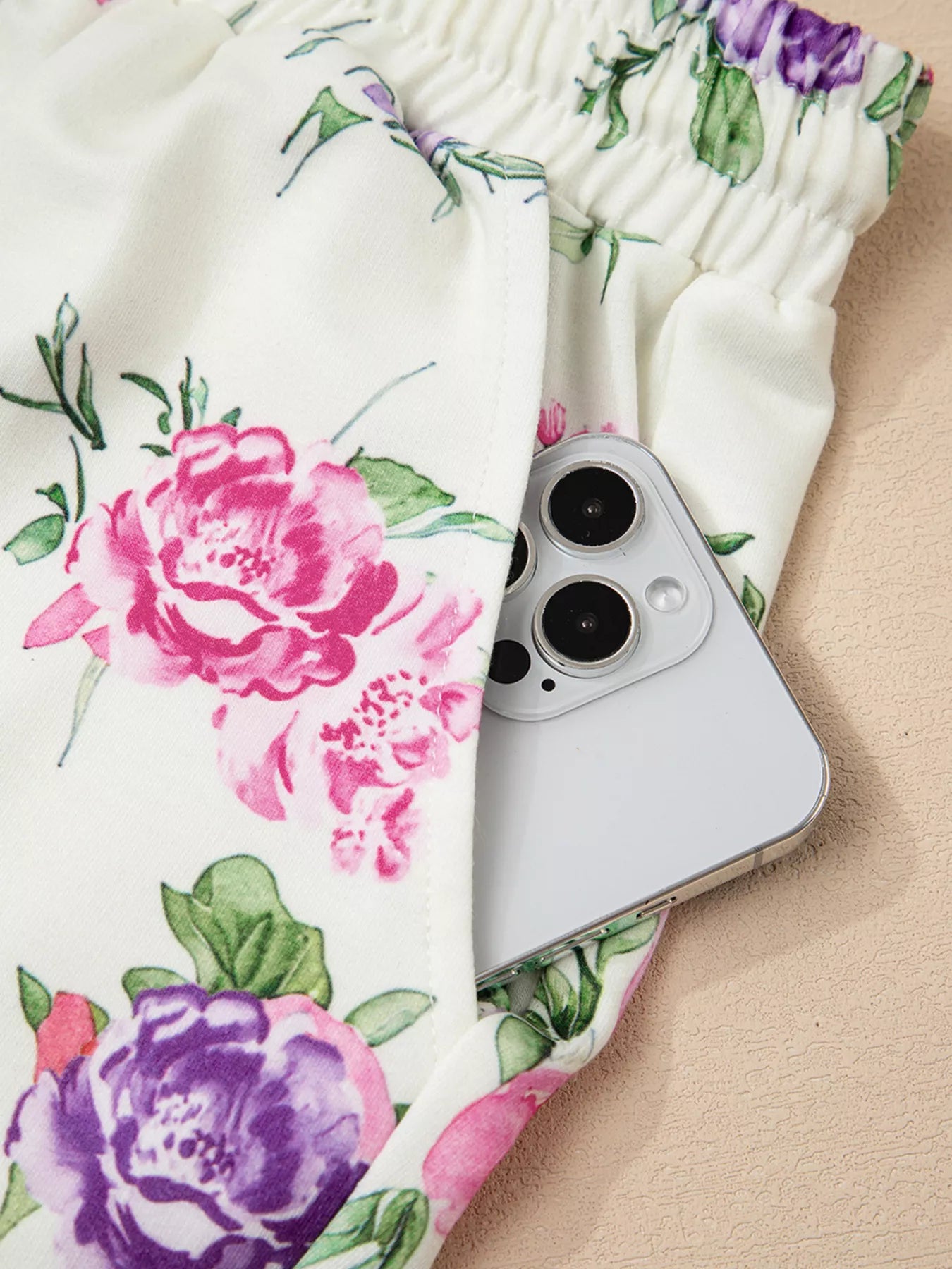 Women's Lounge Set Floral Print Round Neck Top and Drawstring Pants 2 Pcs 4042e6f05cfb4e96af962074e98a5795-Max-Origin Trendsi