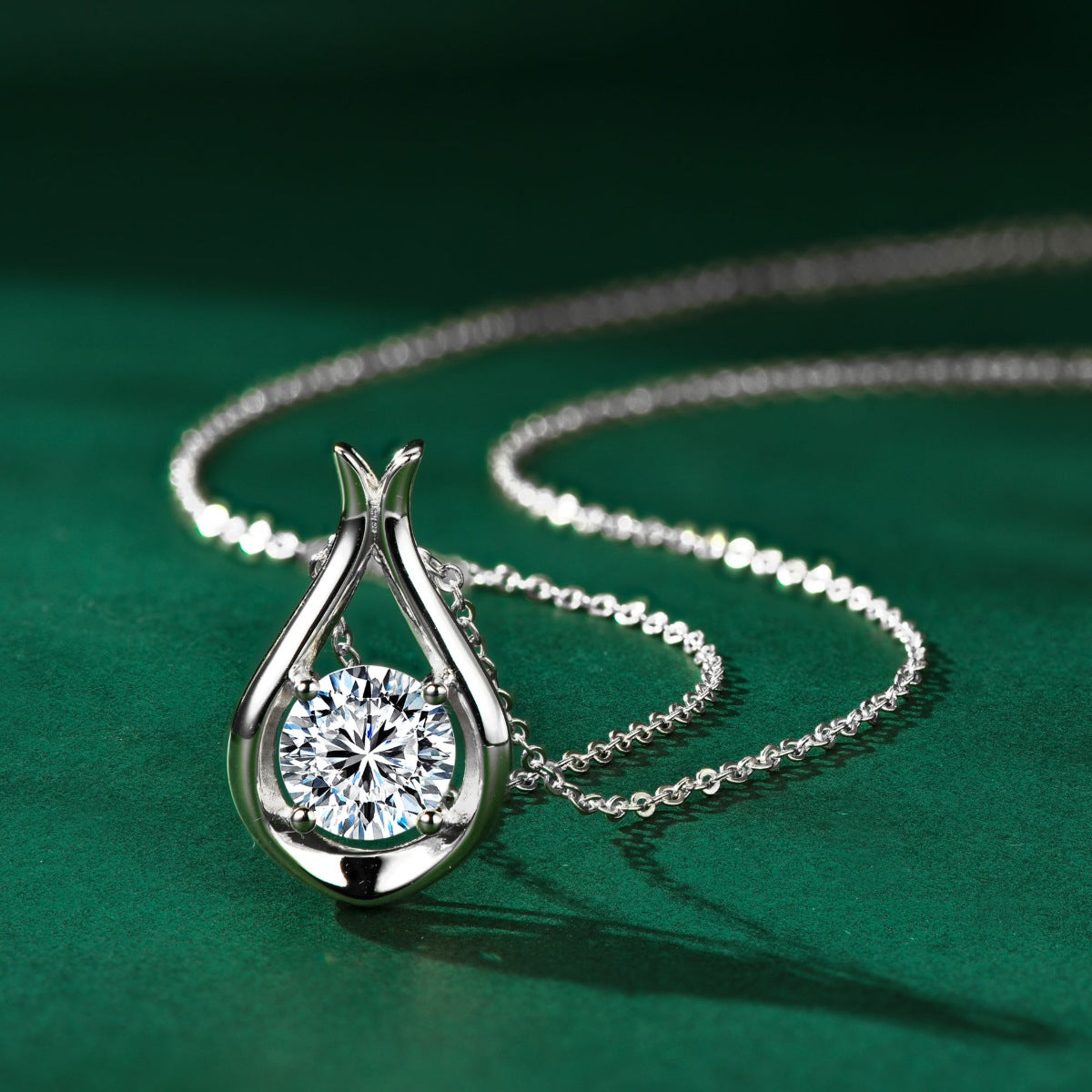 2 Carat Moissanite Pendant Necklace 925 Sterling Silver Teardrop 18K gold-plated 41ba1389-0967-4bf7-8e10-593268845d38-Max Trendsi