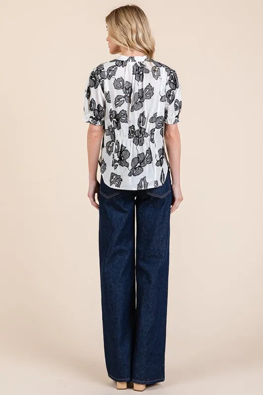 Lime 'N' Chili Blouse Floral Black Ivory Embroidered Split Neck Puff Sleeve 43ae1e2689434a459f0bda8c6a78736b-Max-Origin Trendsi