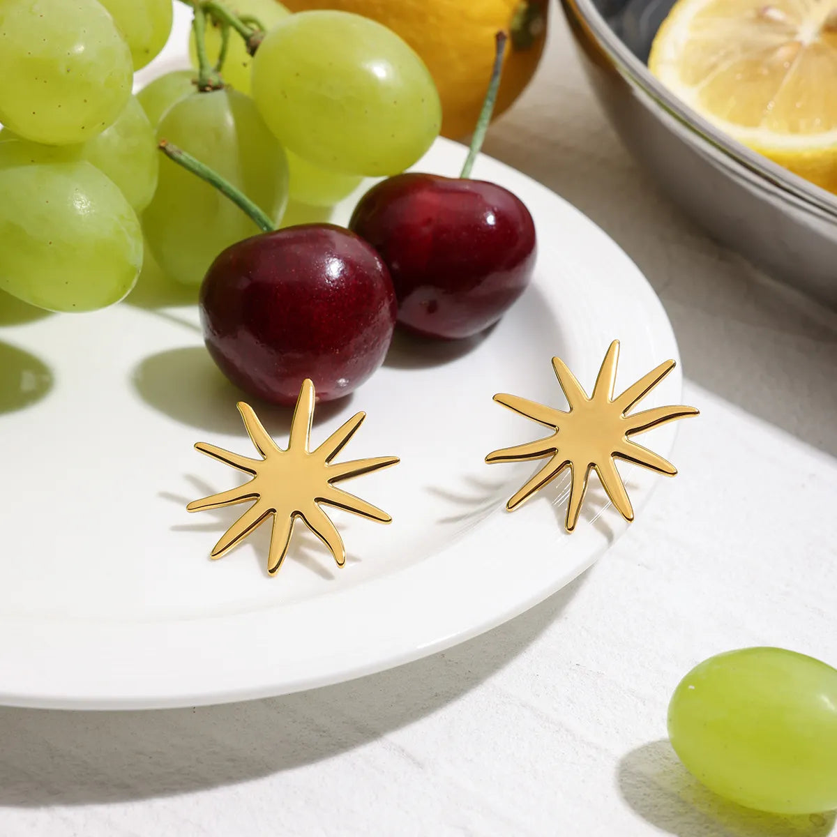 18K Gold-Plated Stud Earrings Starburst Golden Stainless Steel Jewelry 44553638-ea23-4184-b6be-fe3e4d7881d4-Max-Origin Trendsi