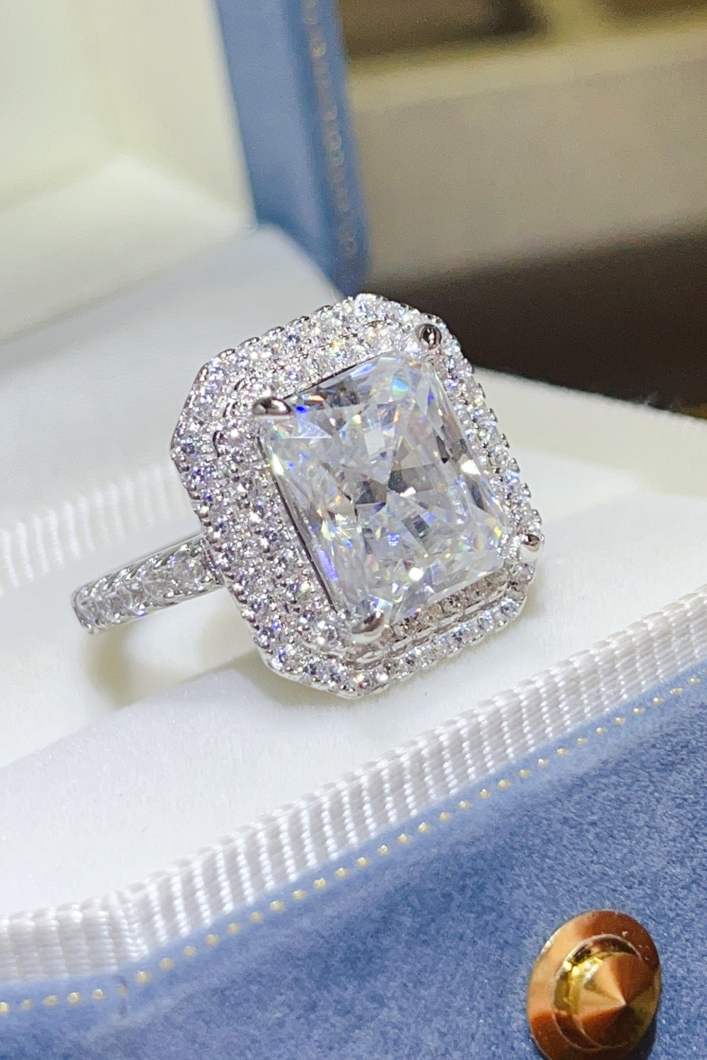 Silver Ring 2 Carat Moissanite Square Stone 925 Sterling Platinum-plated Silver 44a02732-13a8-4b67-ace1-b4aed97f0616-Max Trendsi