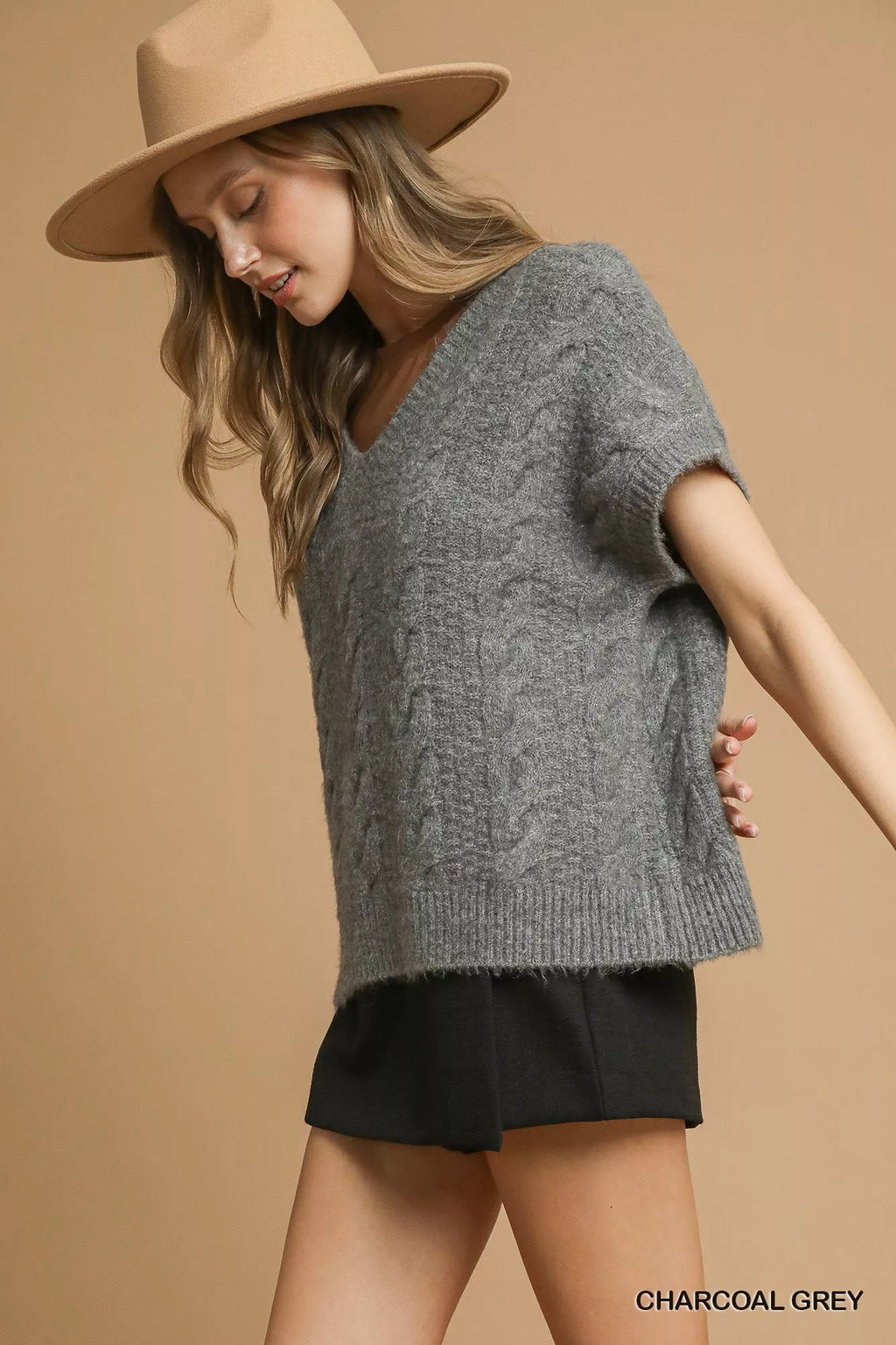 Umgee Womens Sweater Gray Cable-Knit V-Neck Short Sleeve 45c50c77-e33b-4298-a982-81732ab562fd-Max-Origin Trendsi