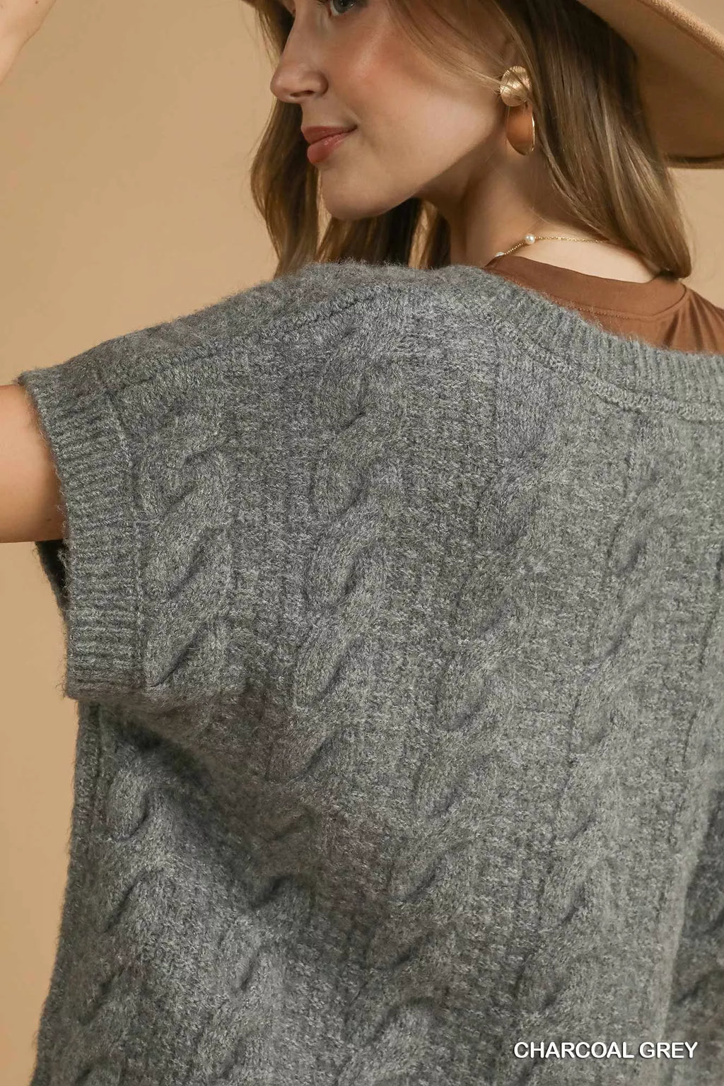 Umgee Womens Sweater Gray Cable-Knit V-Neck Short Sleeve 45ccc72c-4174-495f-915d-12009475cd12-Max-Origin Trendsi