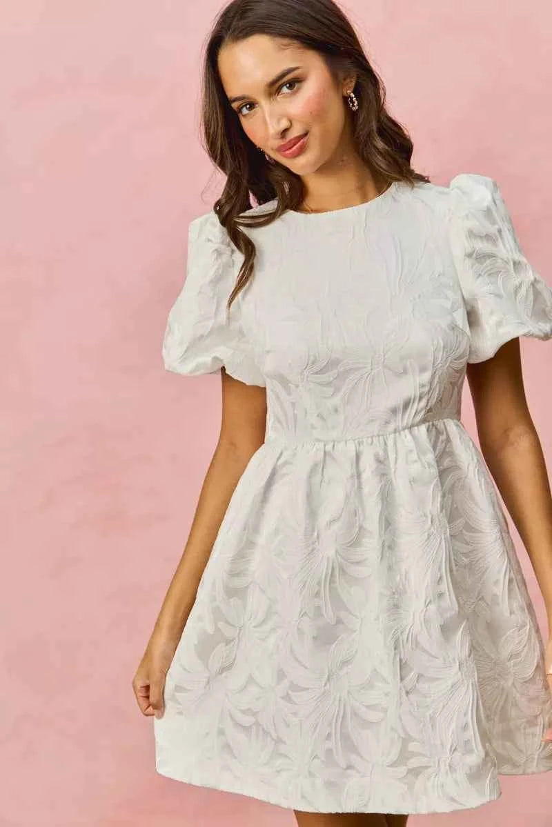 SO ME Jacquard Mini Dress White Floral Bubble Shorts Sleeves 49211baf36994f2a9f8f9b58068baf4c-Max-Origin Trendsi