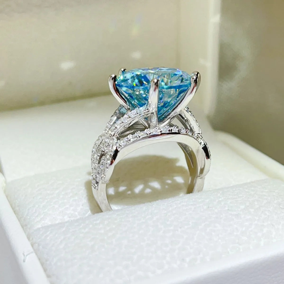 Silver Ring 10 Carat Moissanite Pastel Blue Stone 925 Sterling Platinum-plated Pastel Blue 4a87daf9-5d3a-422f-b1be-3fb8dc9e80fe-Max-Origin Trendsi
