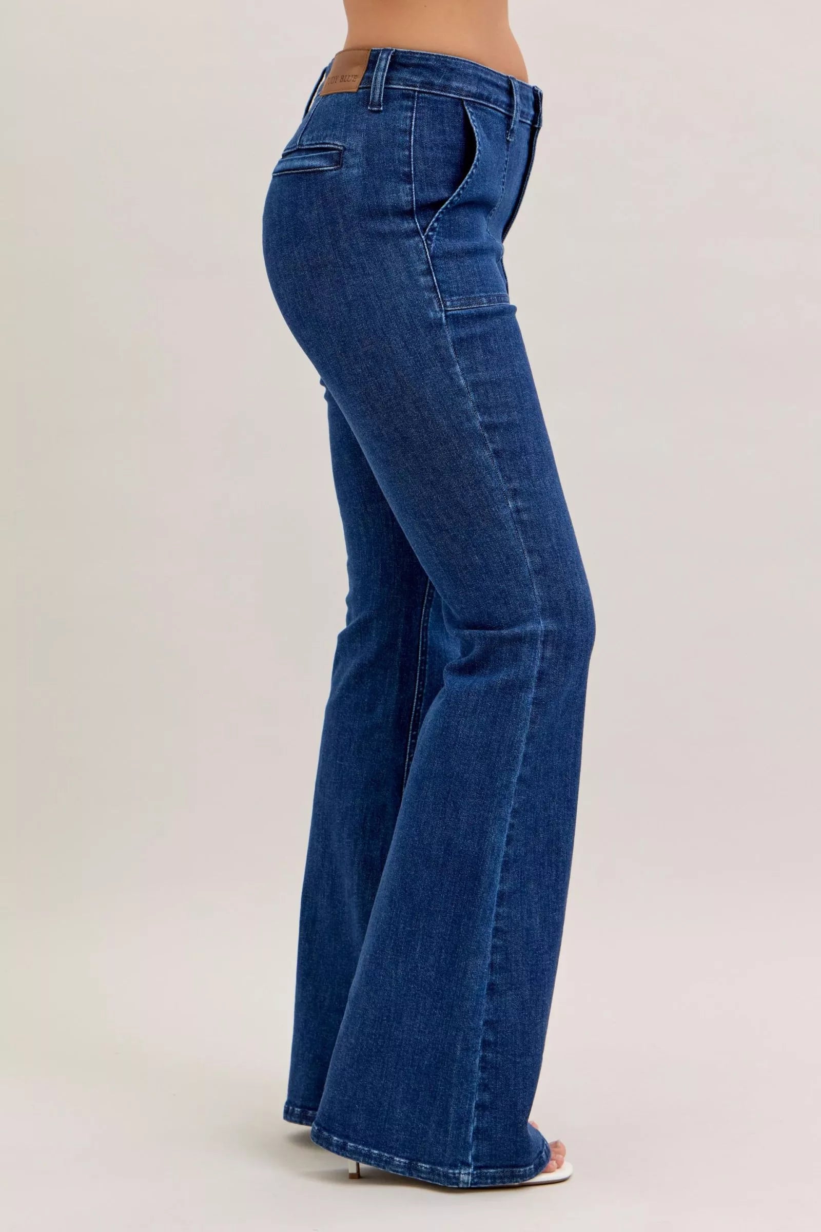 Judy Blue Flare Jeans High Waist Dark Wash with Front Patch Pockets 4ceef480-3840-48aa-a6a5-cea63413a14f-Max-Origin Trendsi