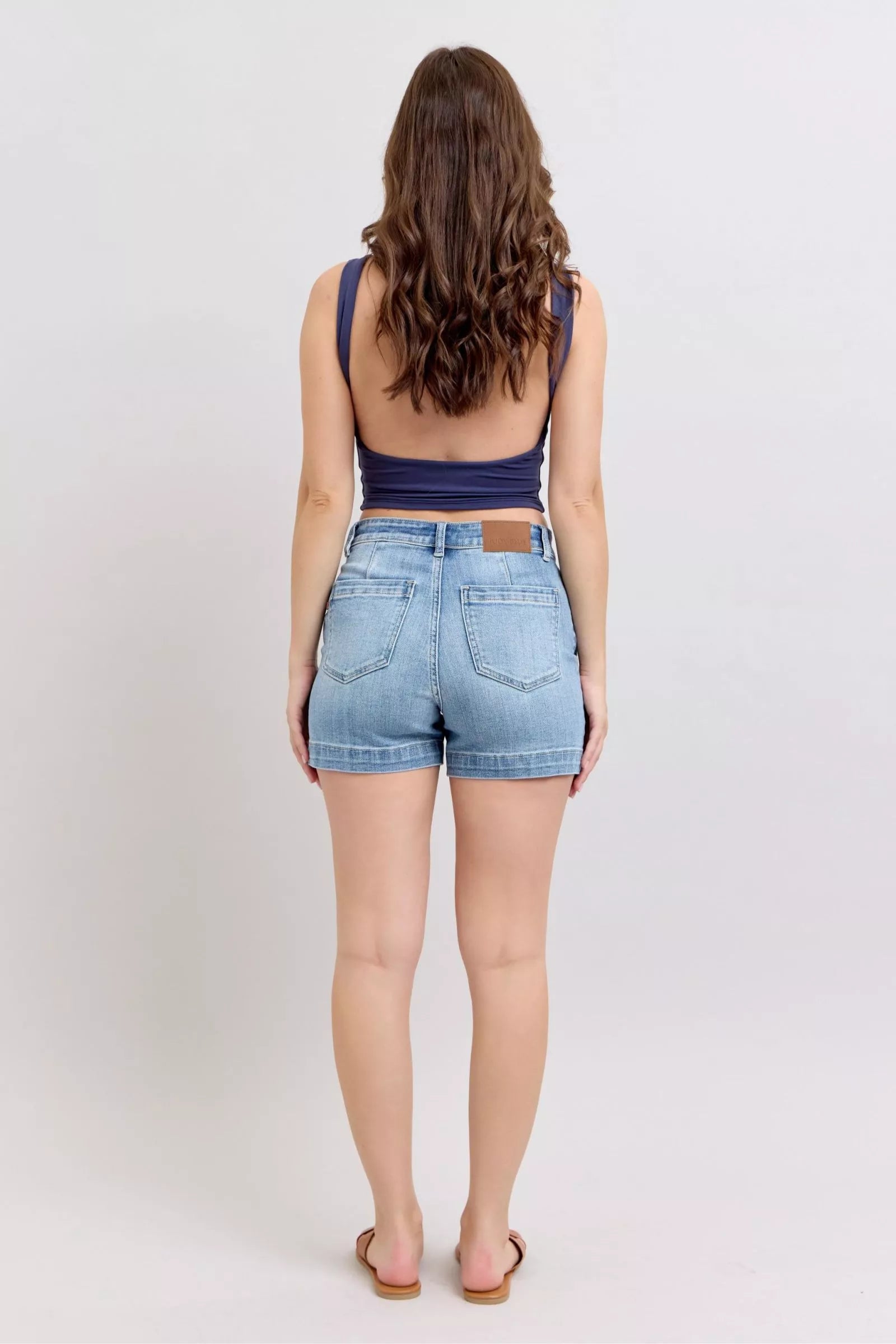 Judy Blue Women Denim Shorts Mid Rise Medium Wash 4d6445a6-3d24-4a03-993c-f6c2404faf63-Max-Origin Trendsi
