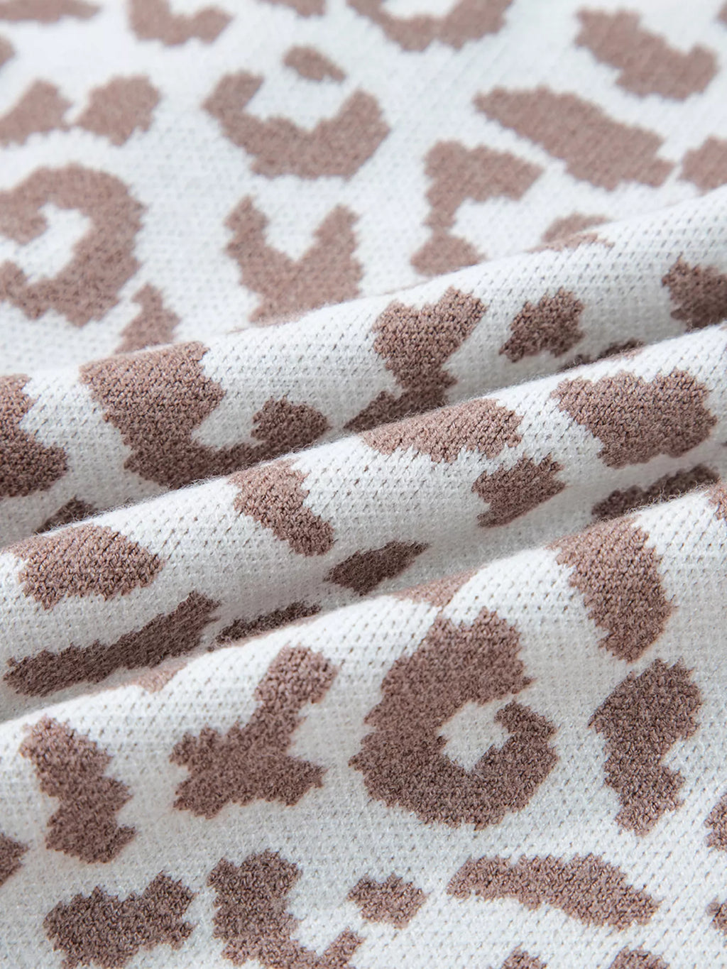 Leopard Women's Cardigan Chunky Knitted Drop Shoulder Long Sleeve Buttoned 4e3a72b3d4fe487b828ad25a9ca02901-Max-Origin Trendsi