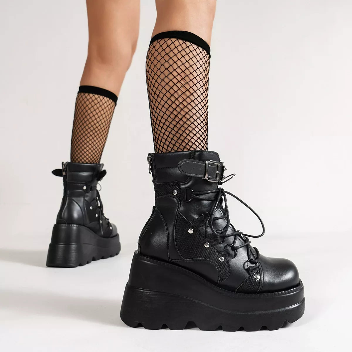 Lace Up Platform Wedge Boots 4eef0efa-1ccd-46f7-a4af-5c22c59e2155-Max-Origin Trendsi