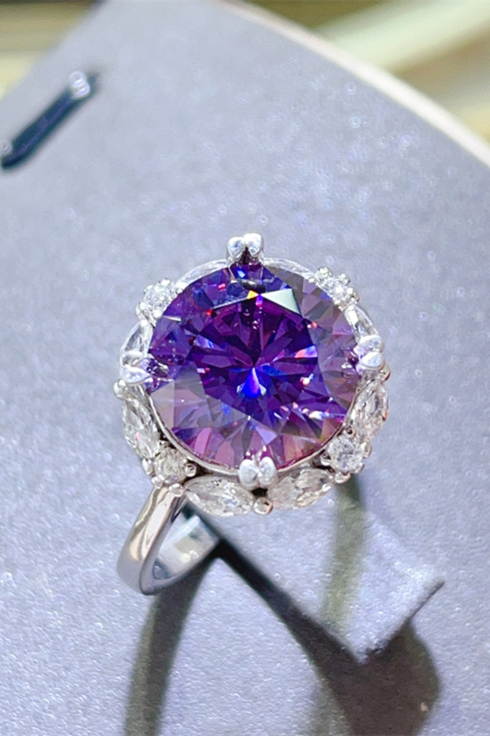 Silver Ring 5 Carat Moissanite Violet Stone Round 925 Sterling Platinum-plated Violet 50bdb3de-1d0b-4dd0-8f23-614ce45ecfc7-Max Trendsi