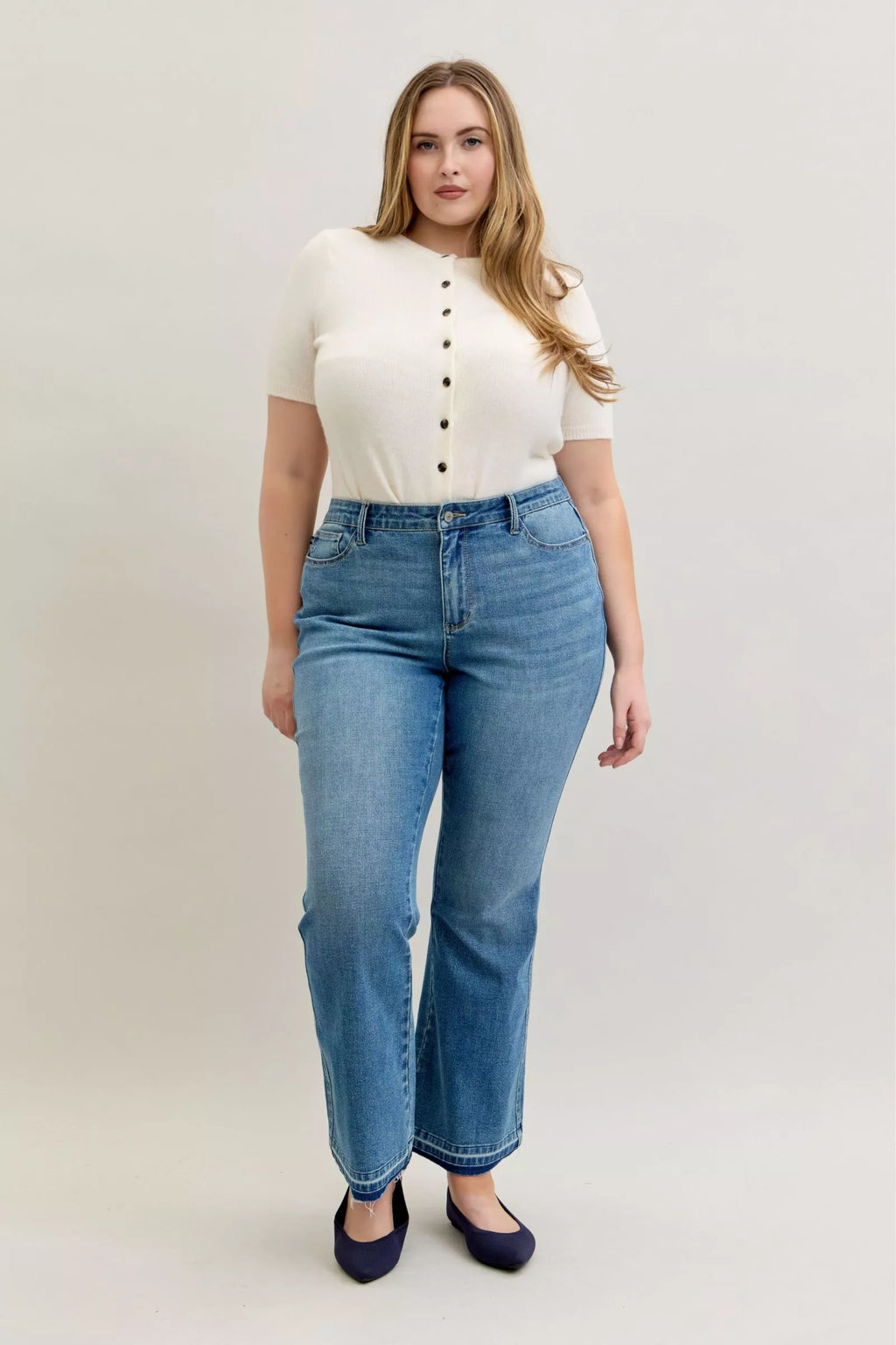 Judy Blue Jeans Mid Rise Slim Bootcut Tummy Control Release Hem Plus Sizes 5240bb61-954d-46ef-acf9-4390c8c854b6-Max-Origin Trendsi