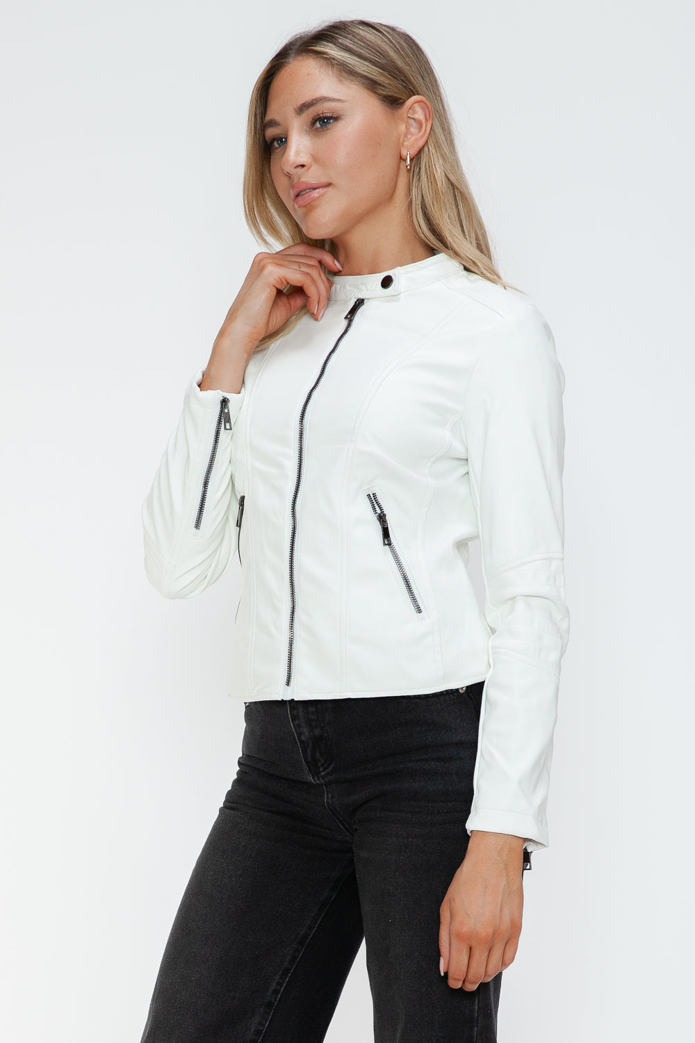 Snobbish Faux Leather Women White Zip Pockets Hooded Basic Jacket 525742e0-1531-4379-a602-ab7204b91ed3-Max_181745e0-075d-494e-bd07-92a4d57774c9 Trendsi