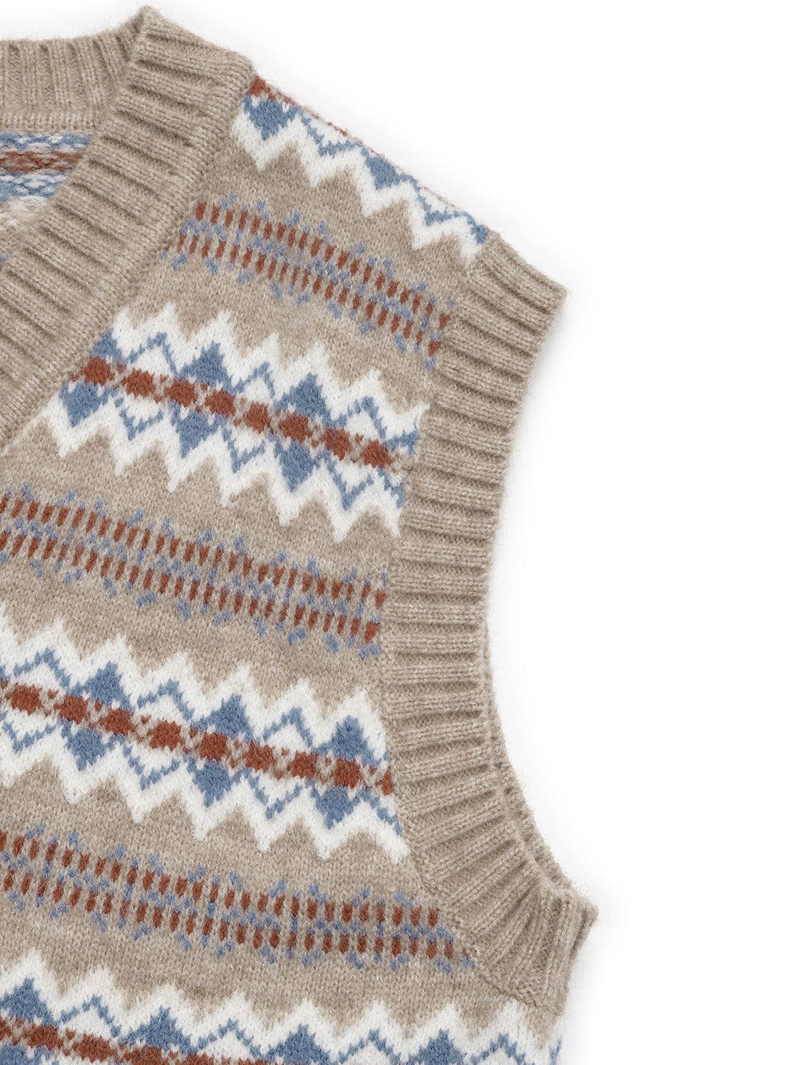 Sweater Vest Fair Isle Perfee V-Neck Sleeveless Knitwear 535dae14-e34f-4b71-af22-a2c1857bc945-Max Trendsi