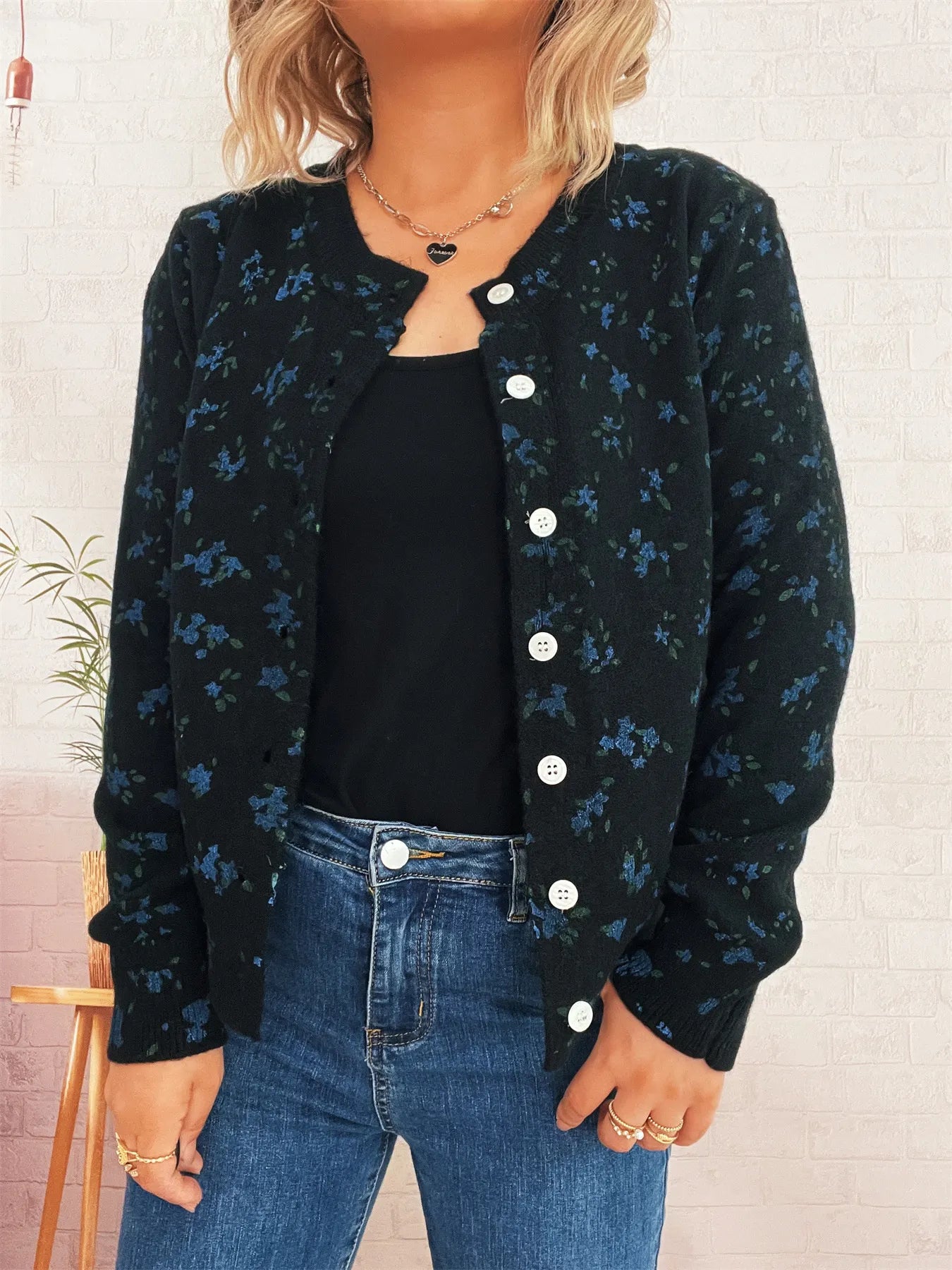 Women's Cardigan Floral Button-Up Long Sleeve Knit Round Neck Black One Size 53dd4ee63e834ed0aa0bf70fe1f15196-Max-Origin Trendsi