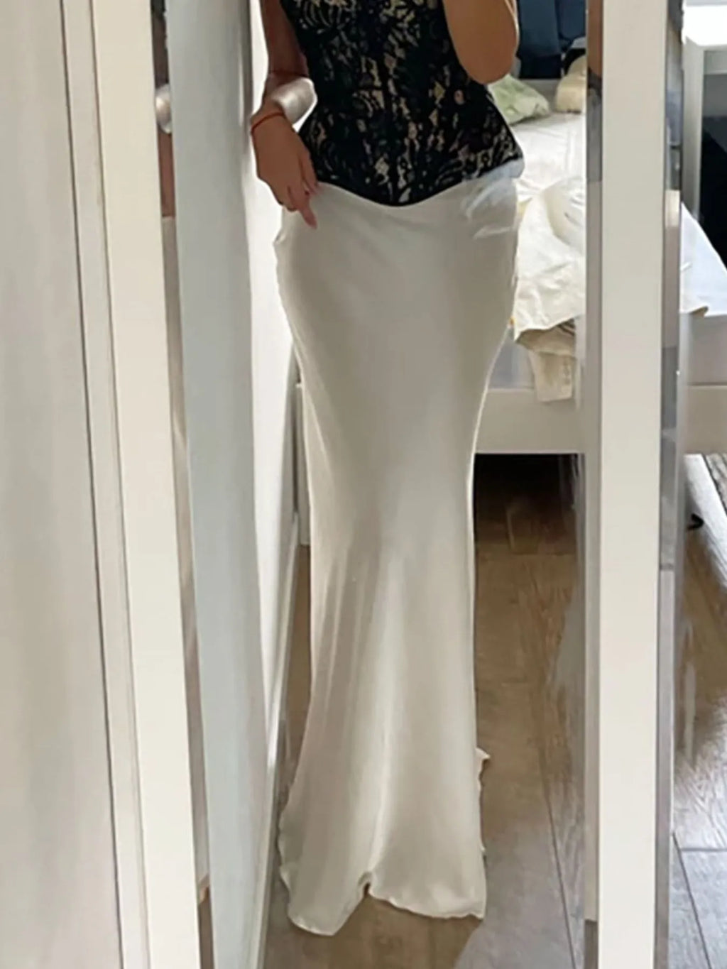 Satin Maxi Skirt High-Waisted Back Zip Black White Solid Basic Style 548ef644-de9a-4ff4-a50c-aad2182919d7-Max-Origin Trendsi