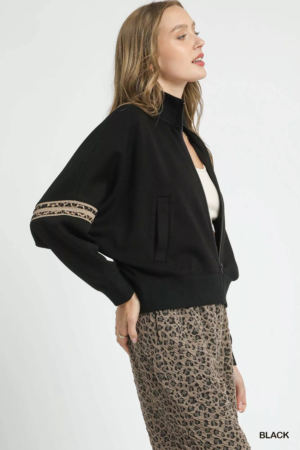 Umgee Womens Cropped Jacket Zipper Up Black with Leopard Trim 54c1016e-e22b-4040-8e89-ff666362e15e-Max-Origin Trendsi