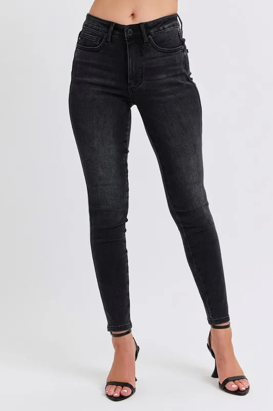 Judy Blue Plus Size Mid Rise Tummy Control Skinny Jeans