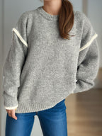 Women Contrast Trim Sweater Round Neck Dropped Shoulder Long Sleeve Pullover 57_36ce5ba2-f485-44ac-bf3b-f2218dea42e1 STYLEINGER