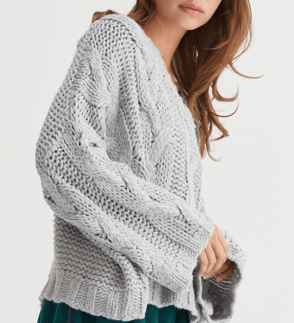HYFVE Cable Knit Gray Sweater Usa Stock V-Neck Oversized Long Sleeve Pullover 57_3e44649e-0f77-4d89-a1a7-79db8894e8f6 STYLEINGER