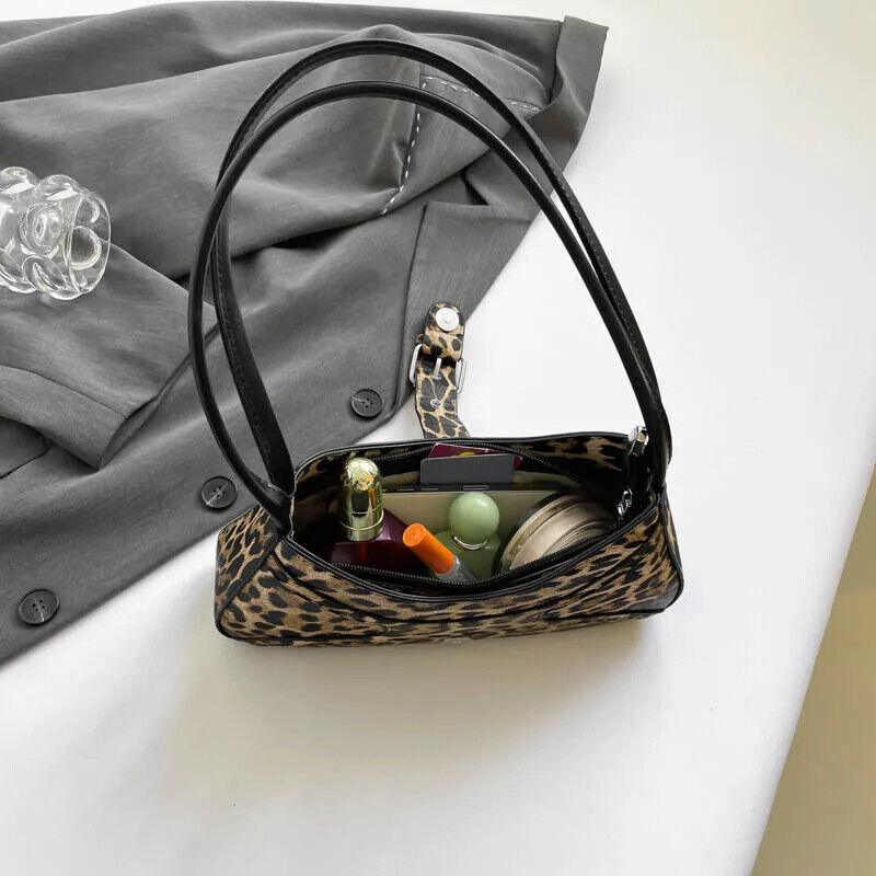 Leopard Underarm Bags Medium Women Zipper Belt Buckle Style Zipper Handbags 57_6c36f864-04d2-4354-bb10-fef9895dd52d STYLEINGER