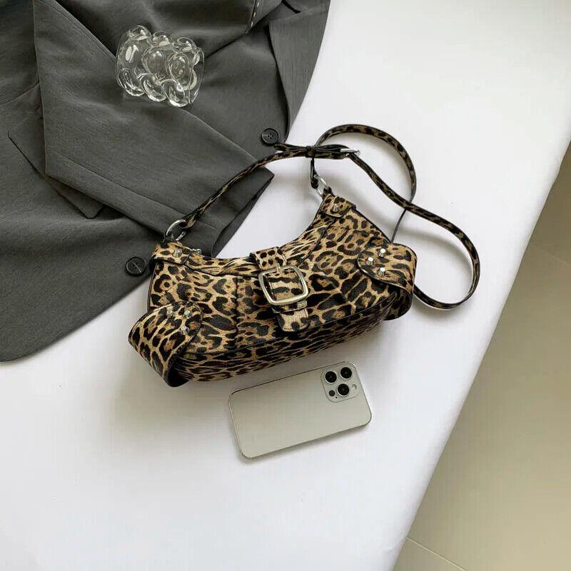 Leopard Crossbody Bags Medium Women Zipper Belt Buckle Rivet Zipper Handbags