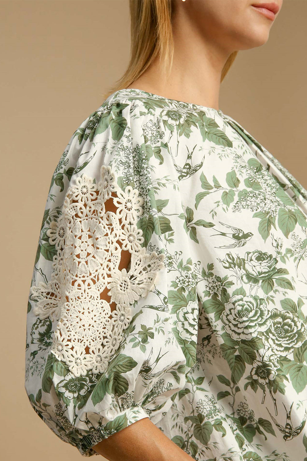Umgee Floral Blouse Green Mix Pleated Detail Lace Trim 3/4 Sleeve 57c1e297-0bc9-4284-aa9a-adb8bca7931b-Max Trendsi