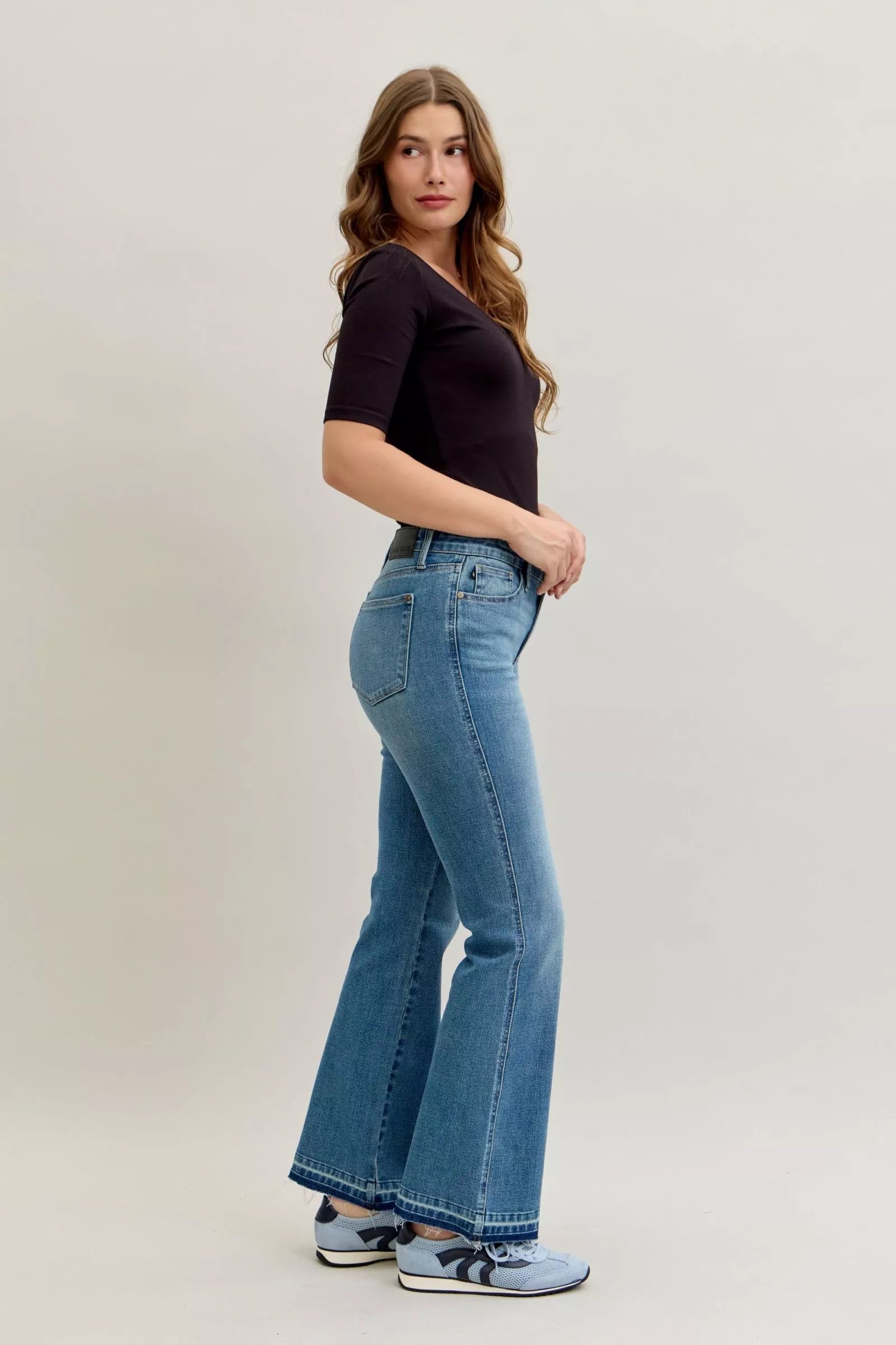 Judy Blue Jeans Mid Rise Slim Bootcut Tummy Control Release Hem Plus Sizes