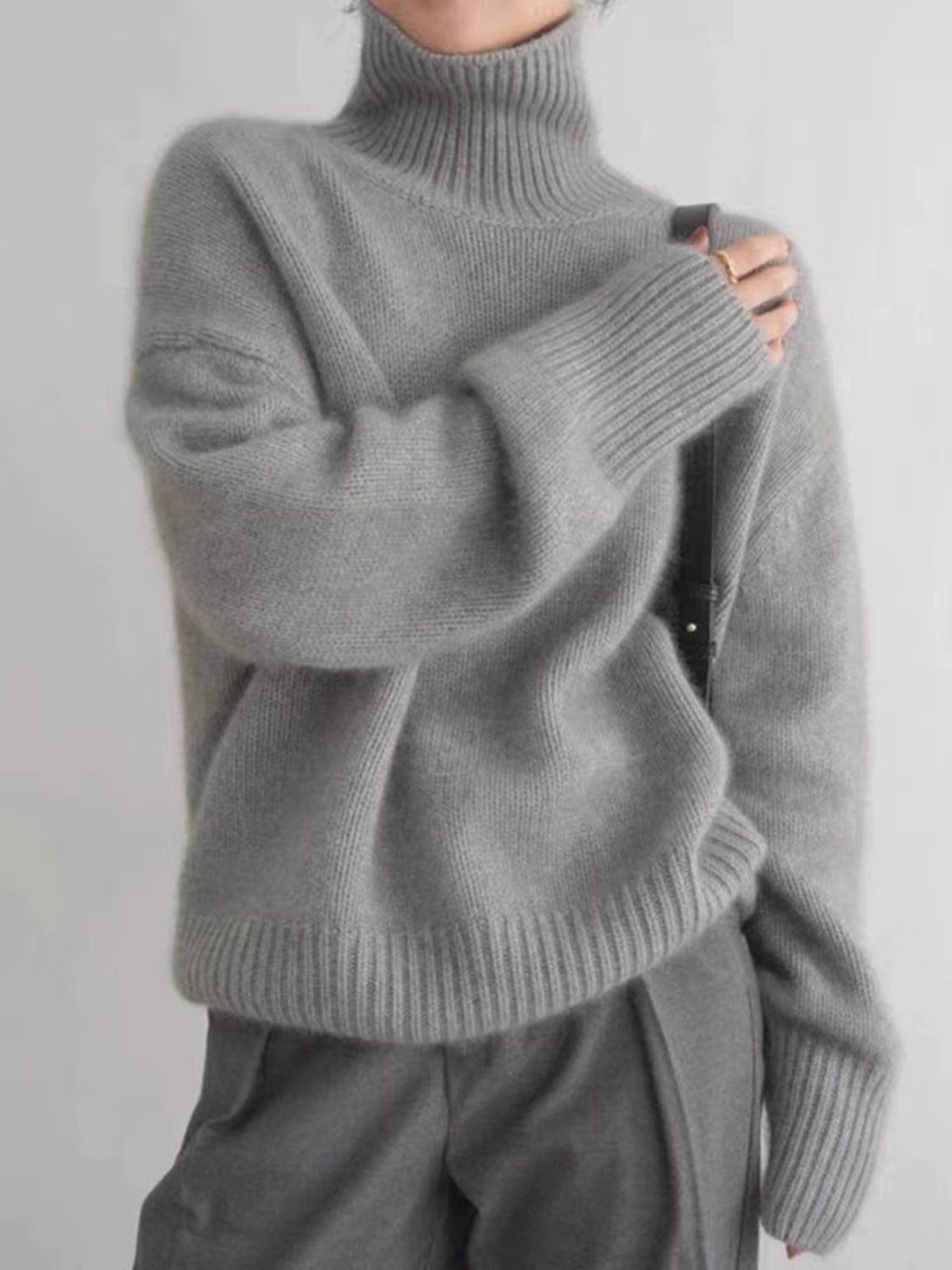 Turtleneck Women Sweater Soft Knit Dropped Shoulder Long Sleeve Loose Pullover