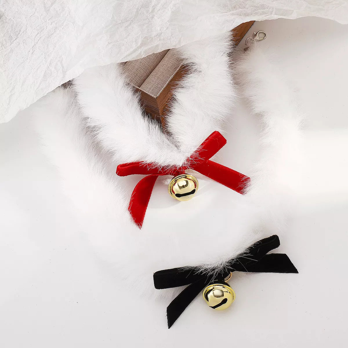 Christmas Choker Faux Fur Necklace with Red Bow Bell 5ab8d3af-a05b-44c0-bde7-d8e0f266327a-Max-Origin Trendsi