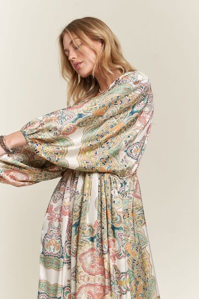 ADORA Maxi Dress Paisley Printed V-Neck Batwing Long Sleeve Light Green 5c306704-3bec-4eb3-a10a-83b6b2ea7323-Min Trendsi