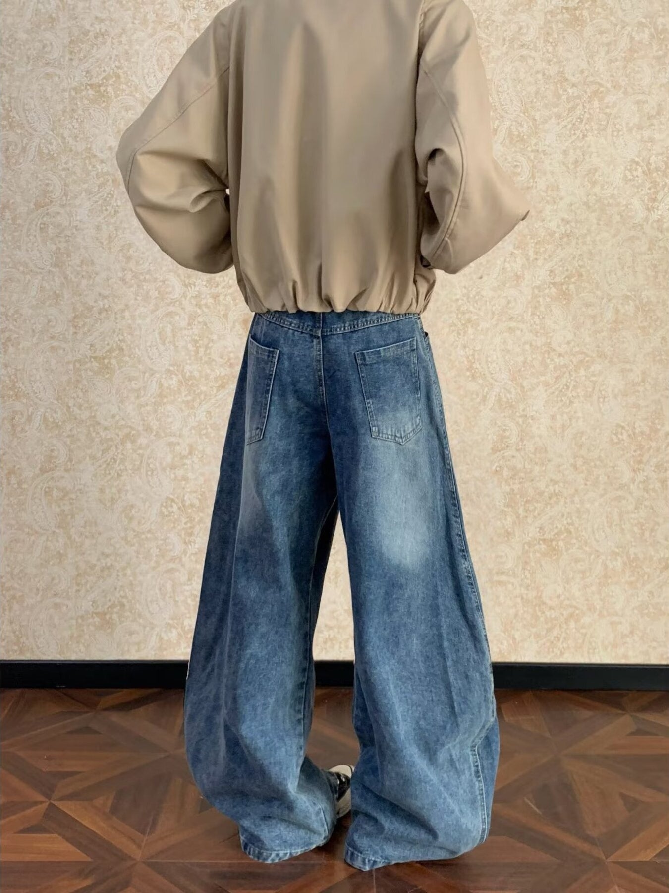 5ee528a6d21e4a5a9707a1a590d7ae11-Max