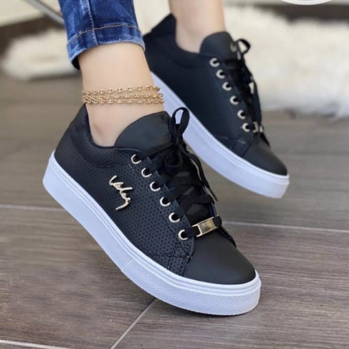 Lace-Up Round Toe Sneakers