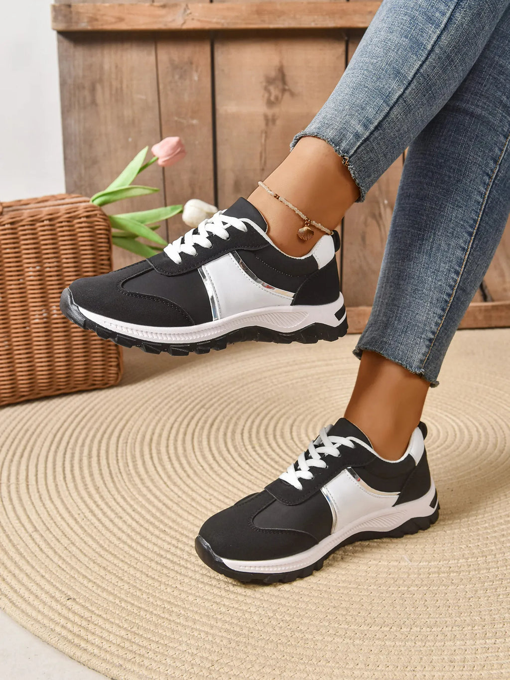 Women's Sneakers PU Leather Contrast Lace Up Flat Casual Shoes 670a9fea7deb4aa4917e6c367bd4add7-Max-Origin Trendsi