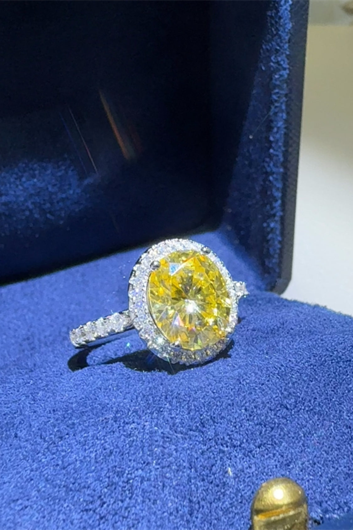 3 Carat Ring Moissanite Stone 925 Sterling Silver Women Jewelry with Box 6770134f-5038-430f-9ad2-f84691cfacc5-Max Trendsi