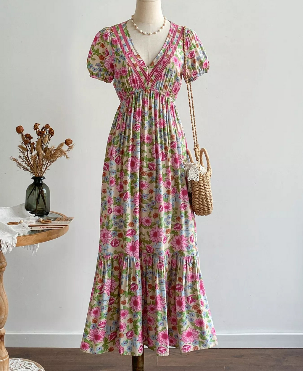 Floral Print V-Neck Puff Sleeve Dress