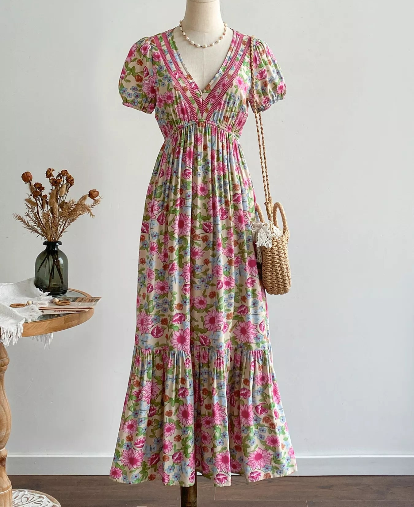 Floral Print V-Neck Puff Sleeve Dress