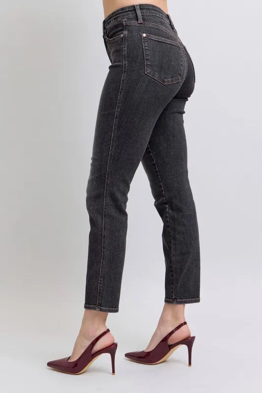 Judy Blue Black Slim Jeans Mid Rise Tummy Control 69a4ab1b861a485faaddfbedda1a59ad-Max-Origin Trendsi