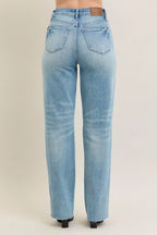 Judy Blue Rigid Magic Star Destroy 90's Straight High Waist Women's Denims 69ded97579154a539ffff8908eed0b3c-Max-Origin Trendsi