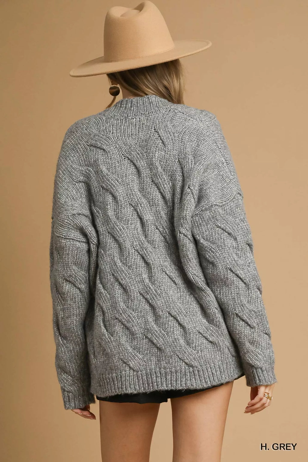 Umgee Womens Cardigan Gray Chunky Cable Knit Open Front 6b83fb60-d6da-454a-9d2c-53bbd84c0e96-Max-Origin Trendsi