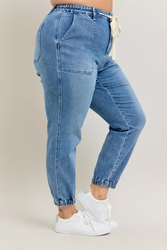 Judy Blue Denim Jogger Pants High Waist Drawstring Medium Wash 6c296108-43dd-447a-aff3-89dfd013ff1c-Max-Origin Trendsi